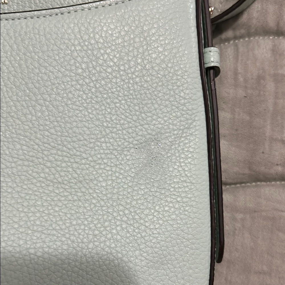 Kate Spade Green Shoulder Bag with Minimalist Design - Picture 5 of 5